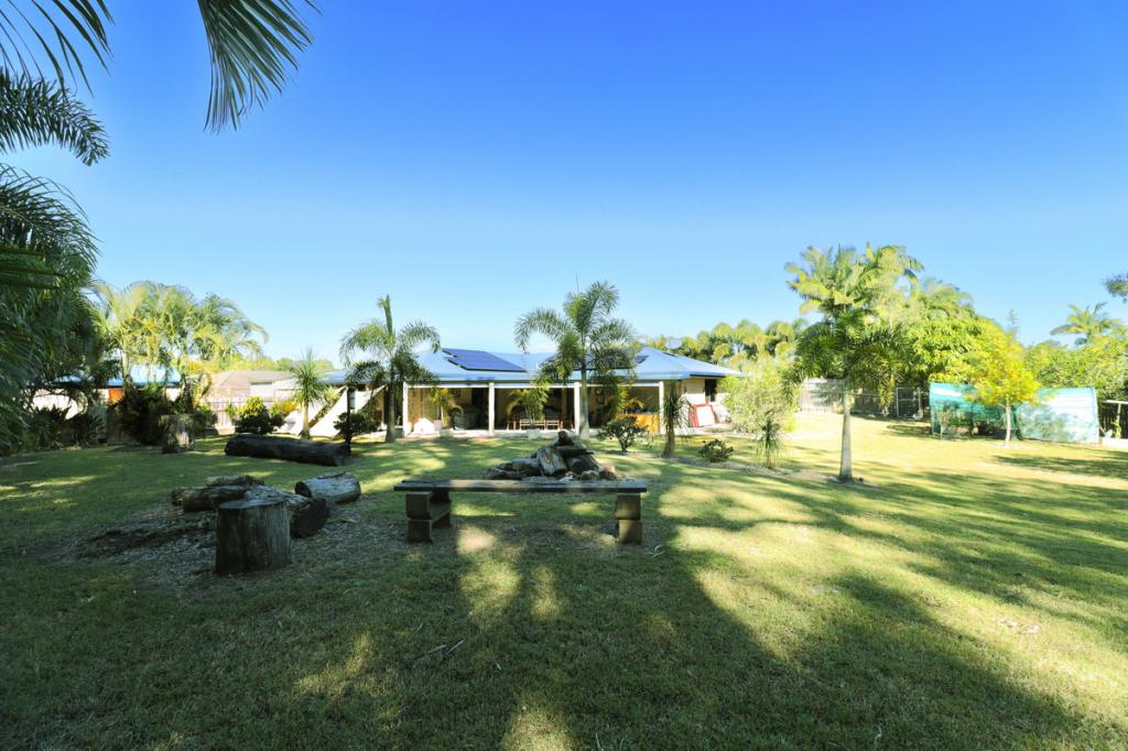 5-7 Reef Cl, Toogoom, QLD 4655