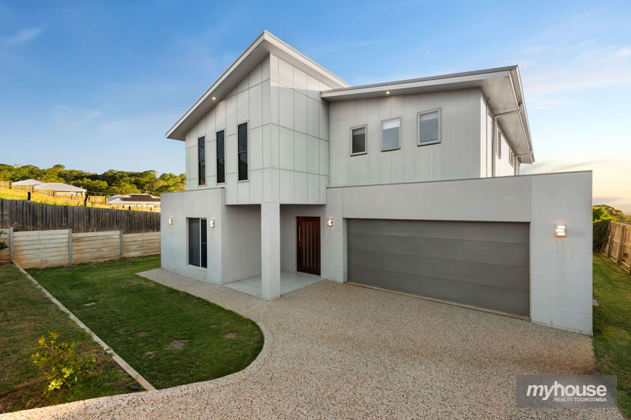 164 Handley St, Darling Heights, QLD 4350