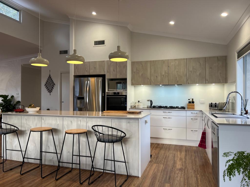 11 Reef Cct, Blueys Beach, NSW 2428