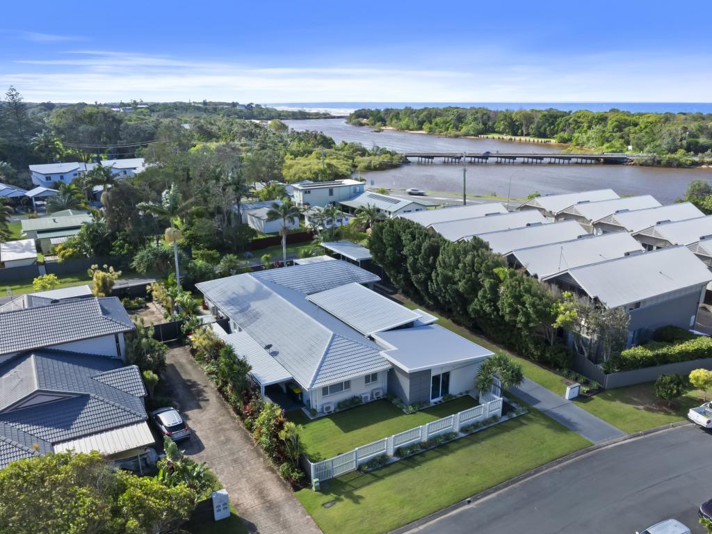1&2/1 Hampton Ct, Pottsville, NSW 2489