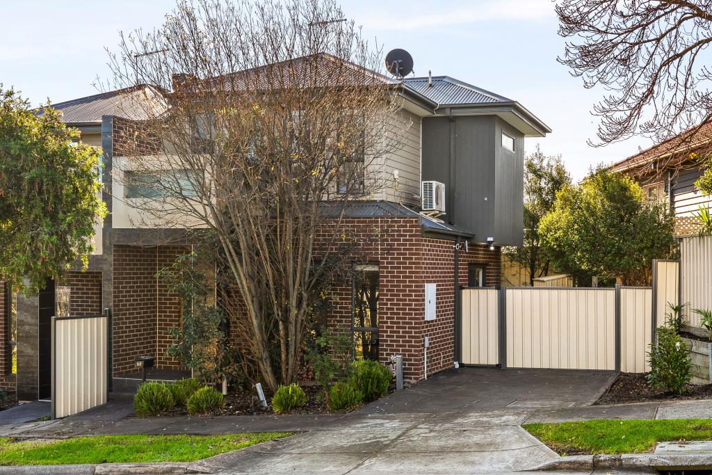 26 Barina Rd, Oak Park, VIC 3046
