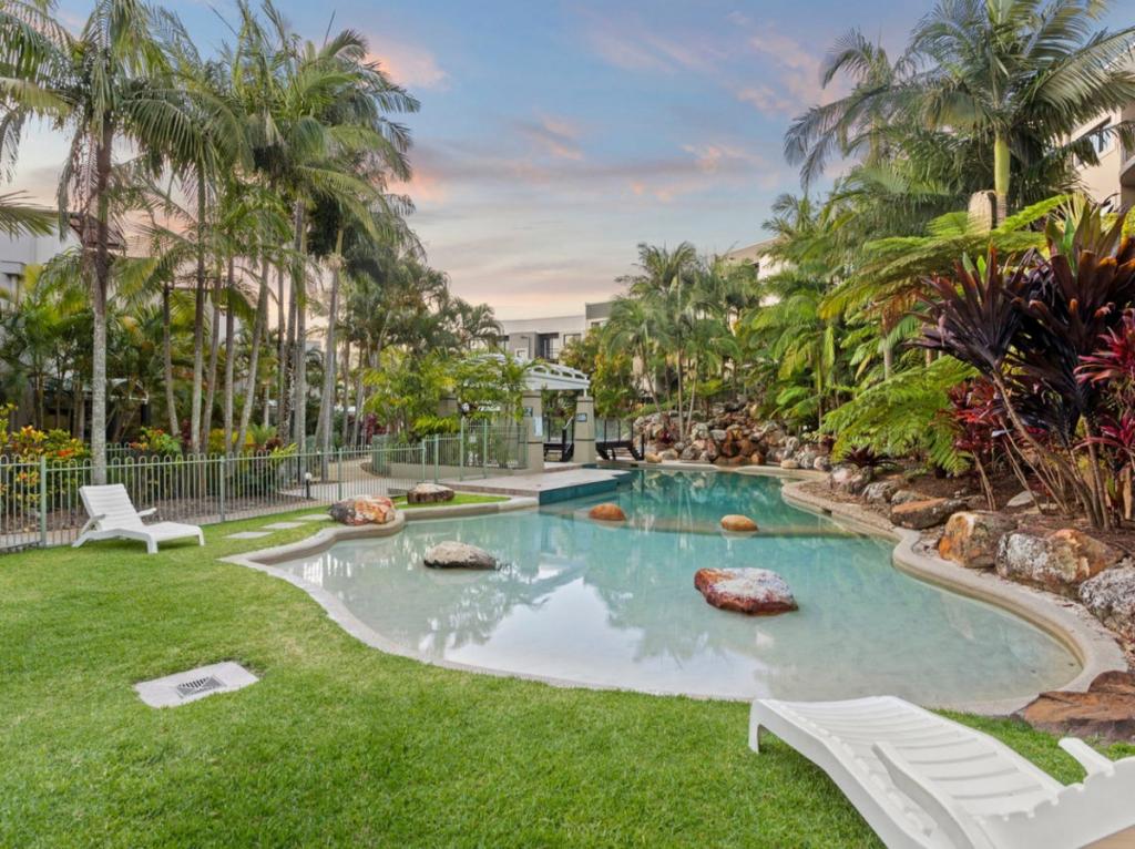 15e/1 Great Hall Dr, Miami, QLD 4220