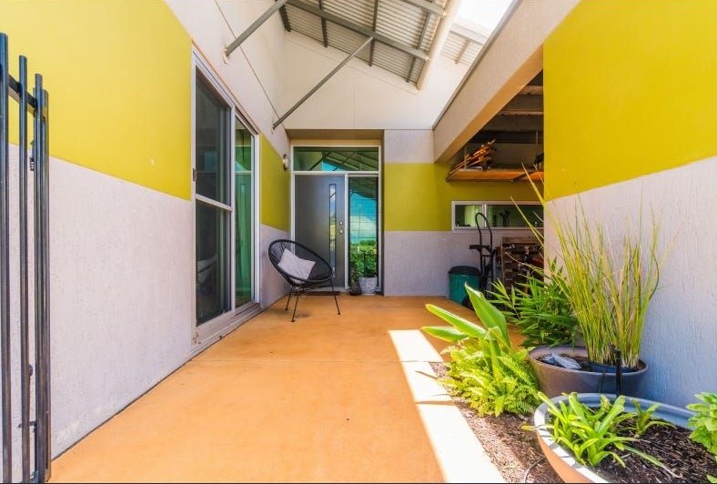 10/121 FLYNN CCT, BELLAMACK, NT 0832