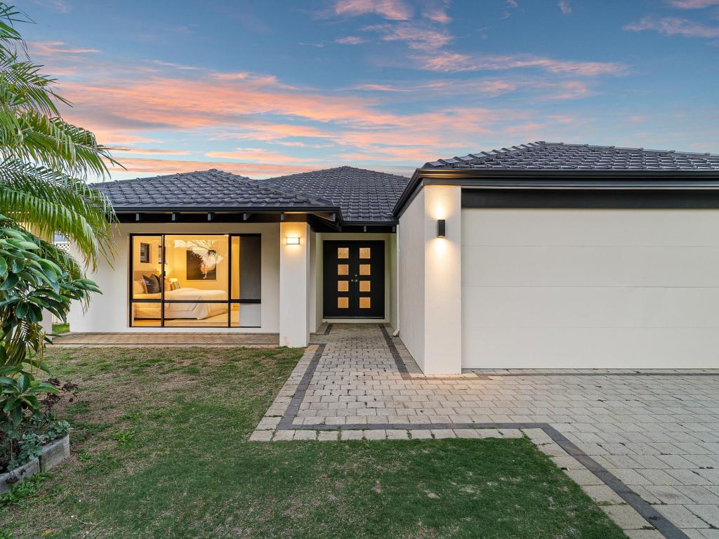 26 FORTY RD, SECRET HARBOUR, WA 6173