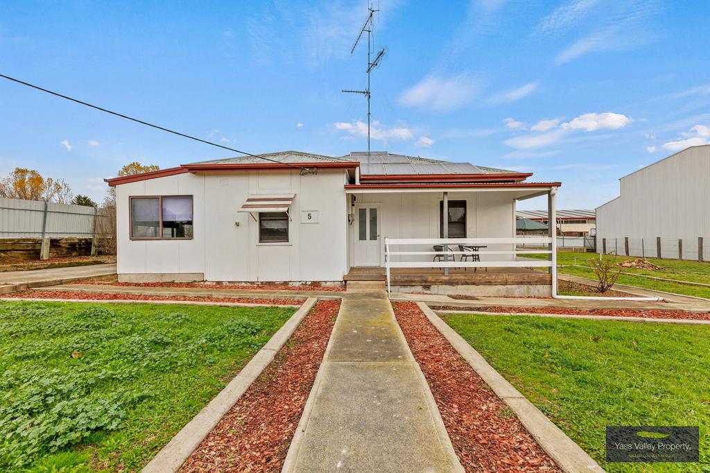 5 ORION ST, YASS, NSW 2582