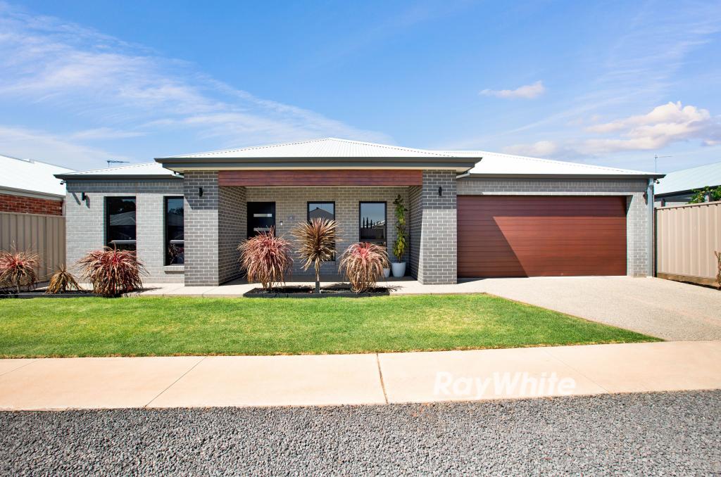 4 Barclay Bvd, Red Cliffs, VIC 3496