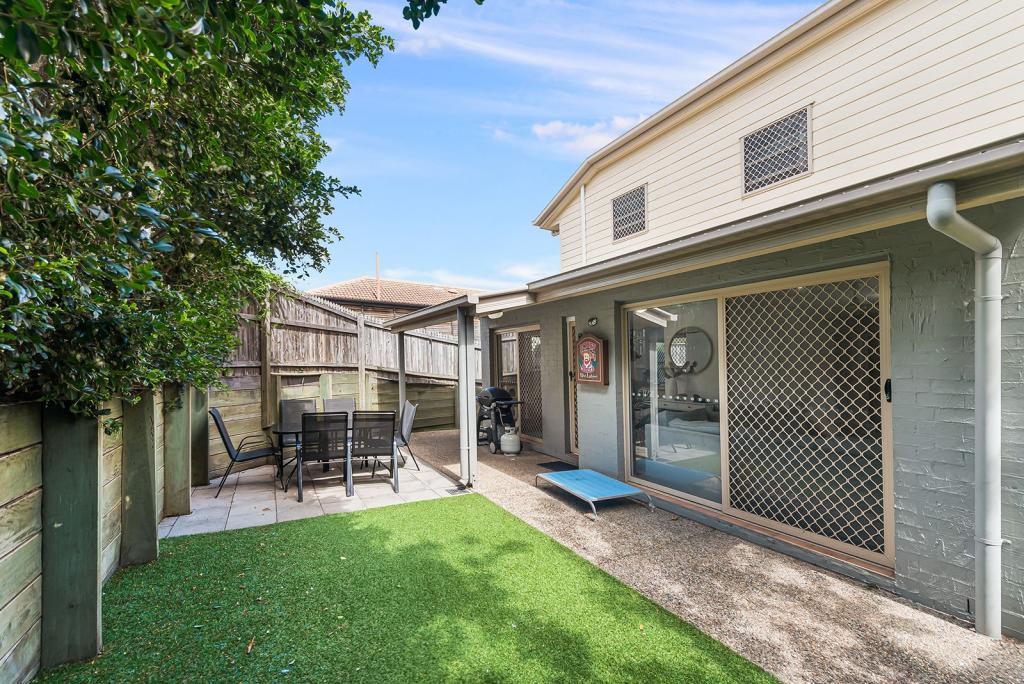 Contact Agent For Address, Holland Park West, QLD 4121
