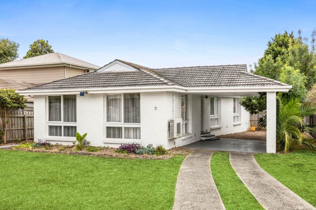 5 Tarkarri Ave, Clifton Springs, VIC 3222