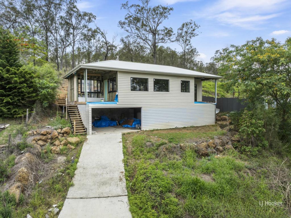 8 Railway Tce, Moore, QLD 4314