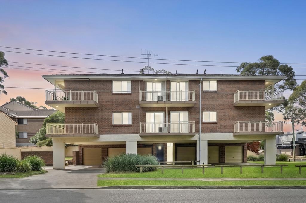 17 Oxford St, Merrylands, NSW 2160