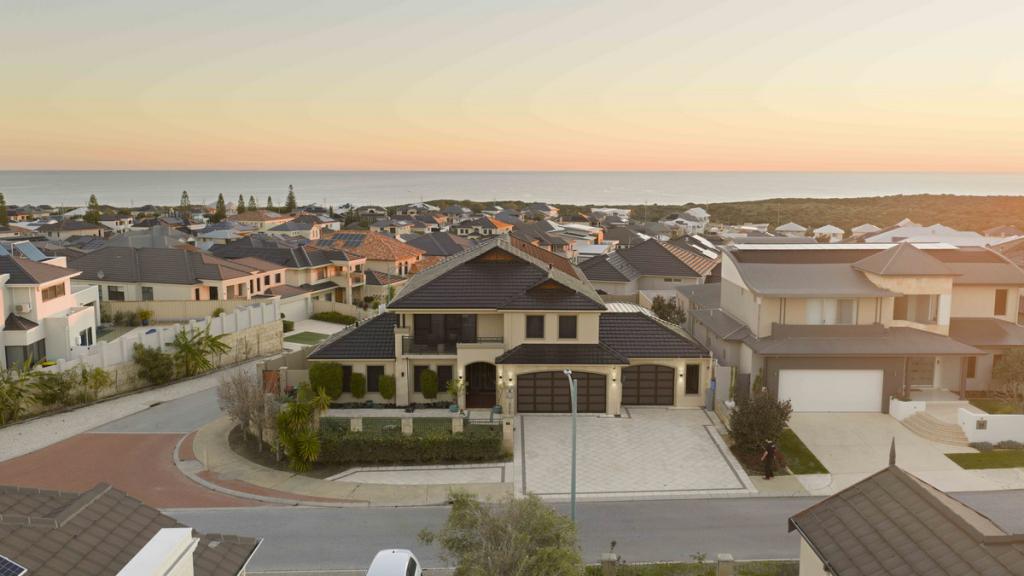 30 Romano Cres, Iluka, WA 6028