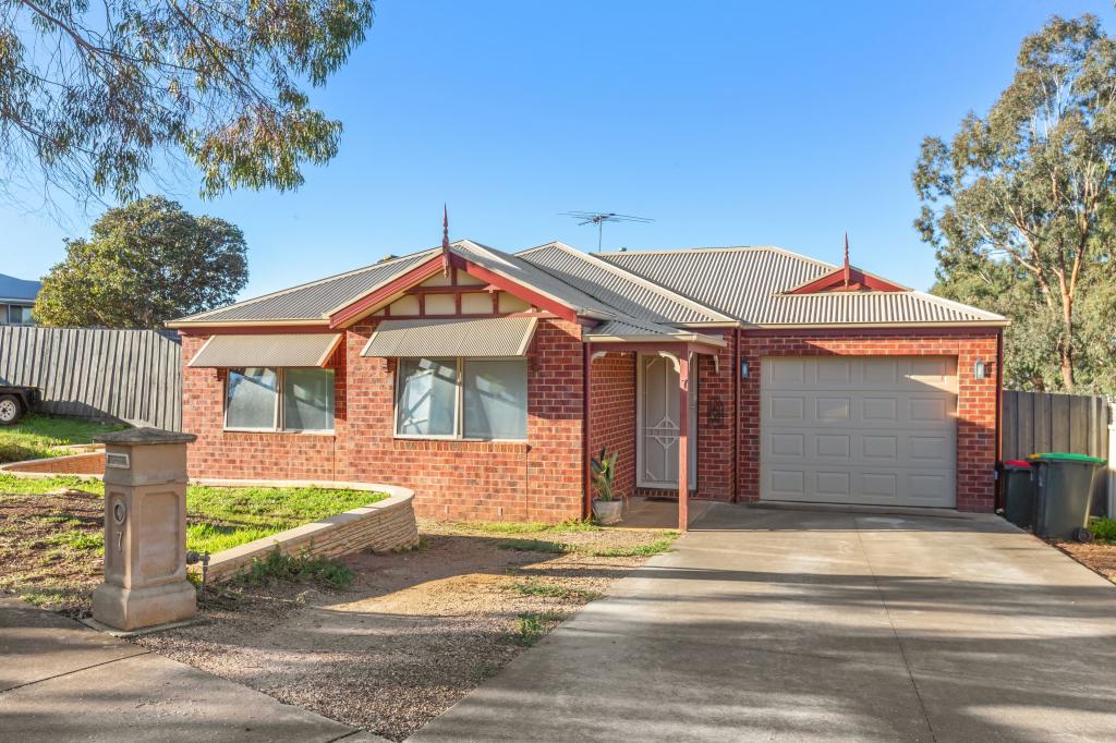 7 Mccullagh St, Bacchus Marsh, VIC 3340