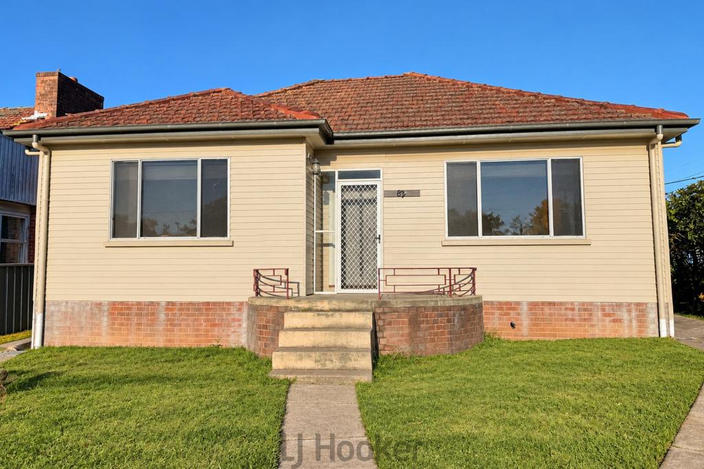 82 Anzac Pde, Toronto, NSW 2283