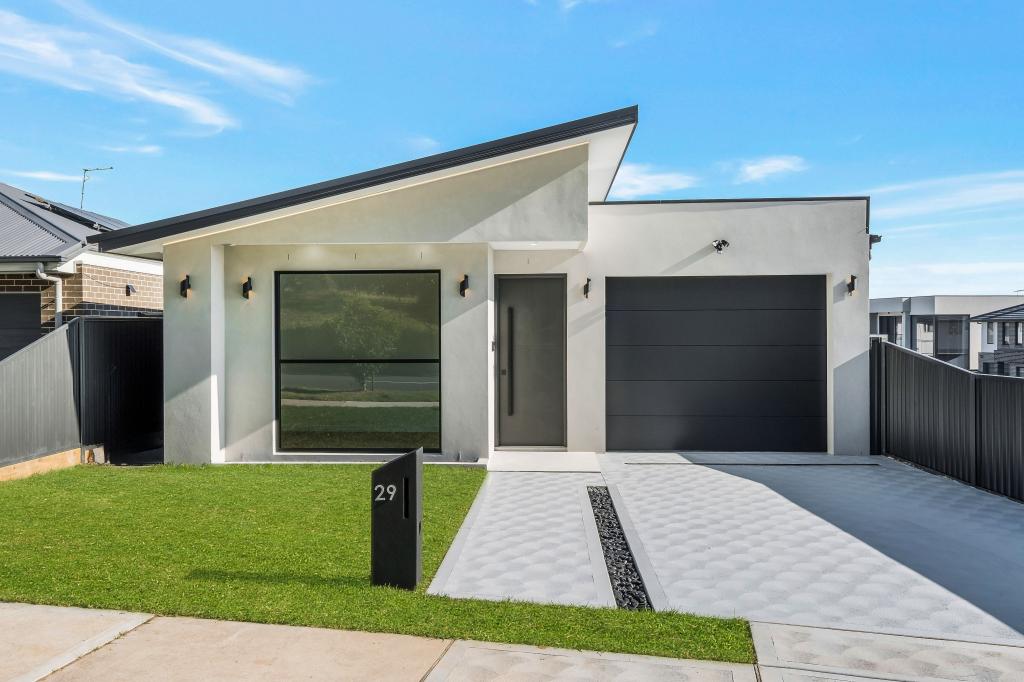29 Twenty Eighth Ave, Austral, NSW 2179