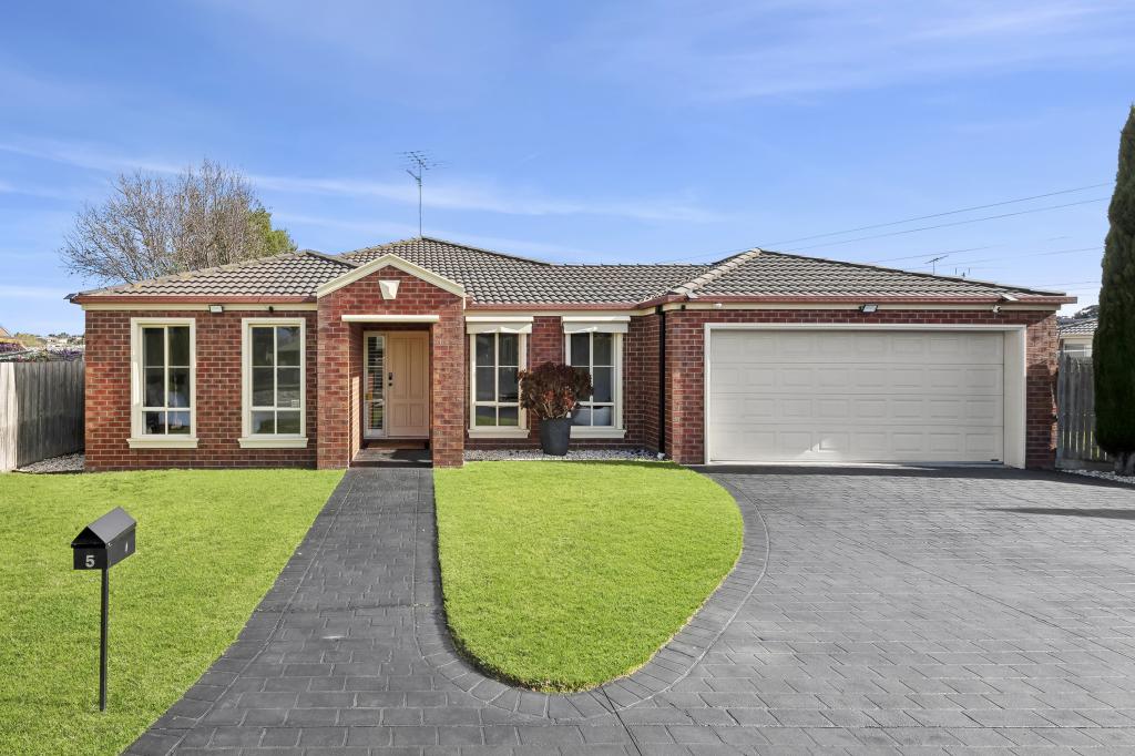 5 Thornton Cl, Lovely Banks, VIC 3213