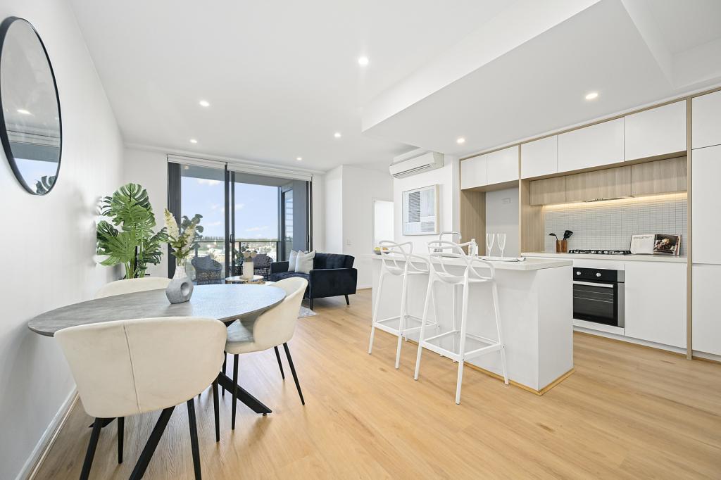 808/81b Lord Sheffield Cct, Penrith, NSW 2750