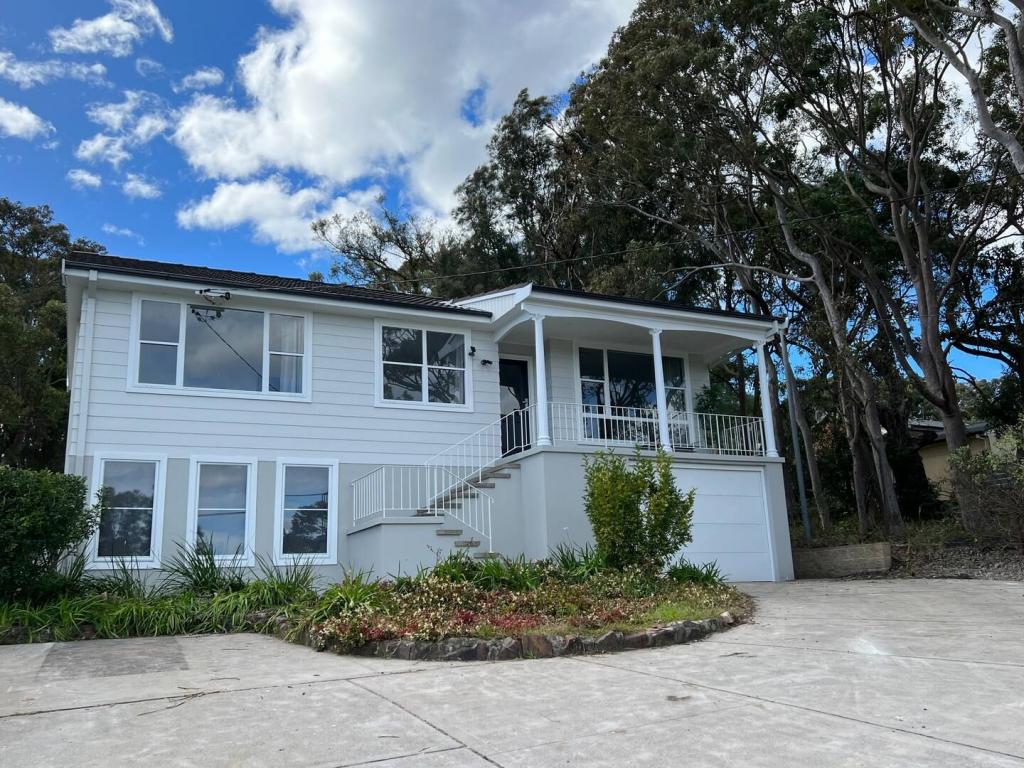 225 Dobell Dr, Wangi Wangi, NSW 2267