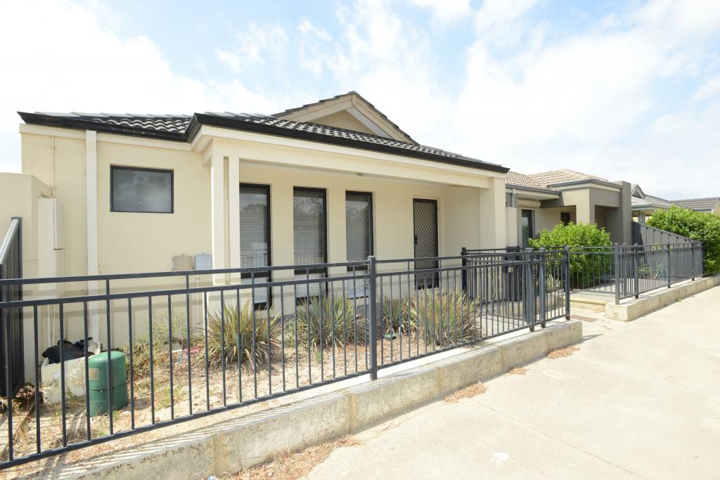 472 Wattleup Rd, Hammond Park, WA 6164