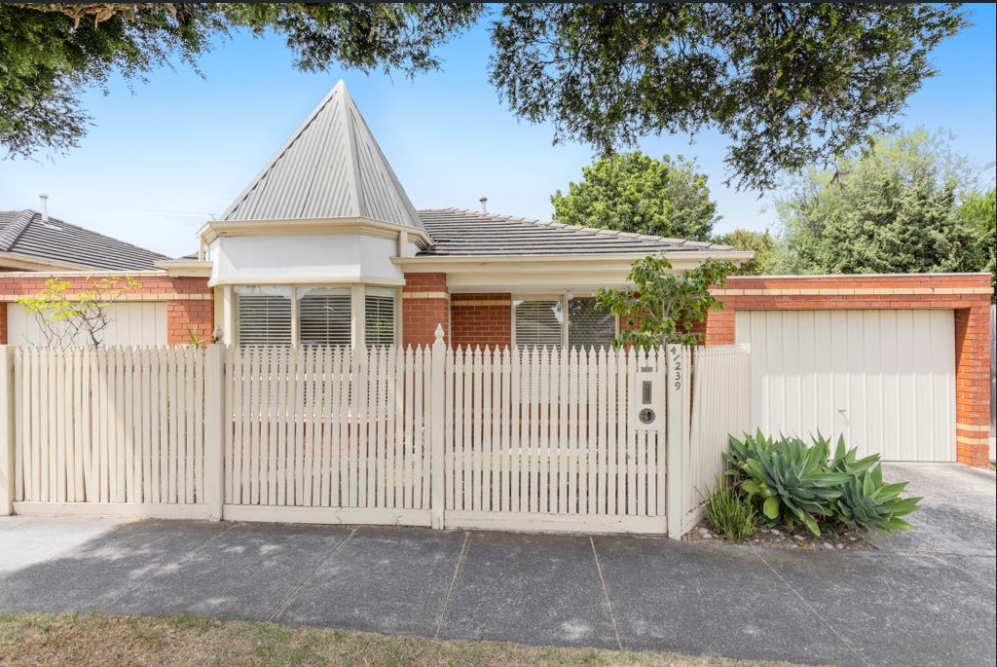 4/239 Neerim Rd, Carnegie, VIC 3163