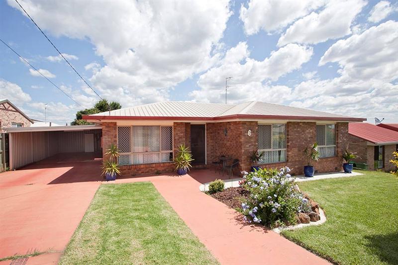6 BHUTAN CT, NEWTOWN, QLD 4350