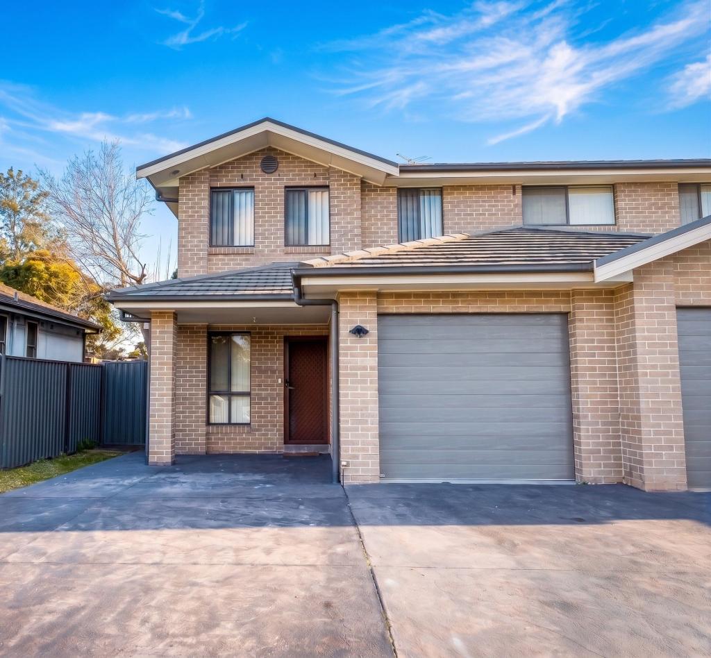 36b Mariana Cres, Lethbridge Park, NSW 2770