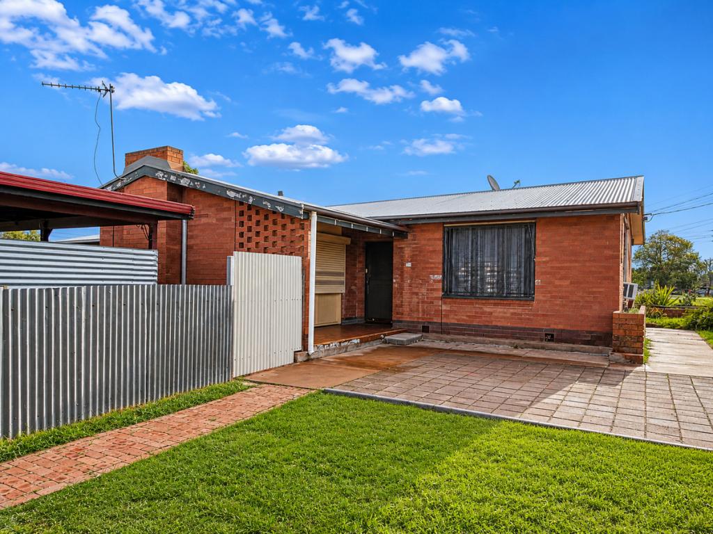 33 Nicholson Tce, Port Augusta, SA 5700