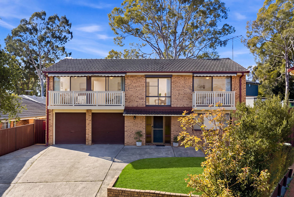 9 Herborn Pl, Minto, NSW 2566