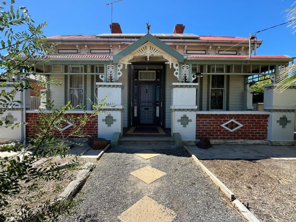 208 Railway St, Maryborough, VIC 3465