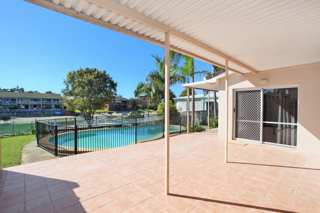 13 Moondarra Cres, Mooloolaba, QLD 4557
