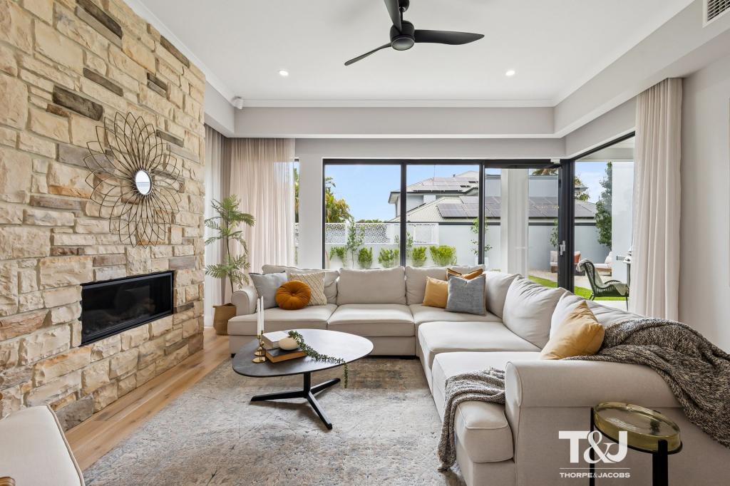 164 Rochdale Rd, Mount Claremont, WA 6010