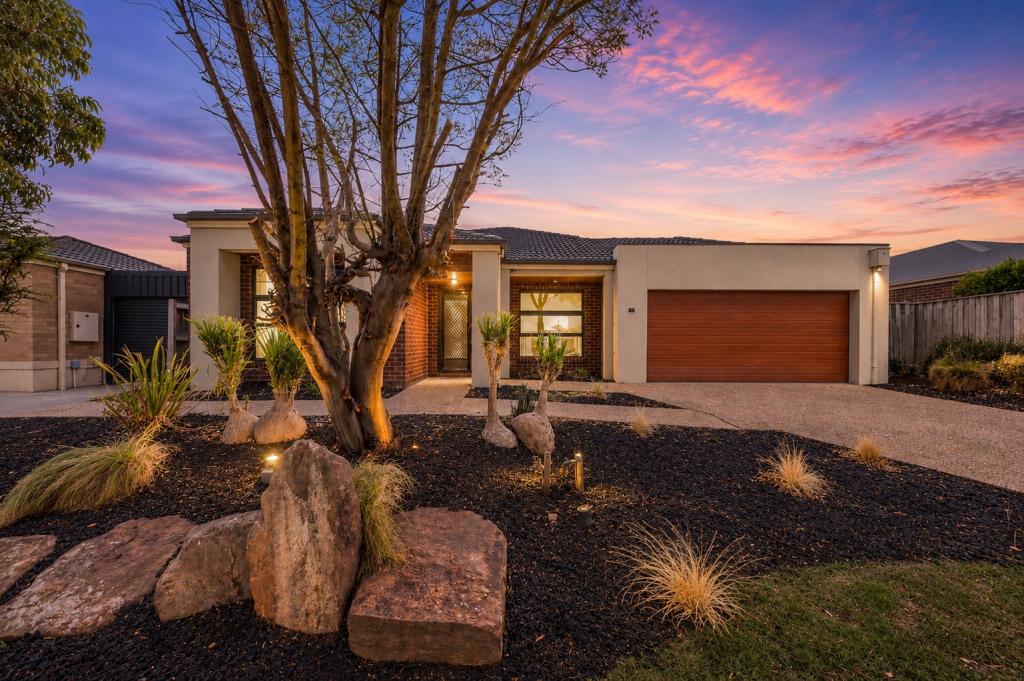 30 John Russell Rd, Cranbourne West, VIC 3977