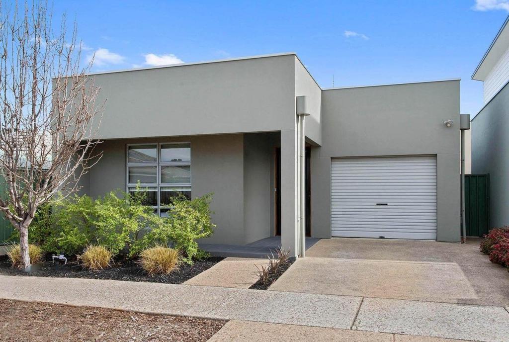 5 HERSCHEL PL, MAWSON LAKES, SA 5095