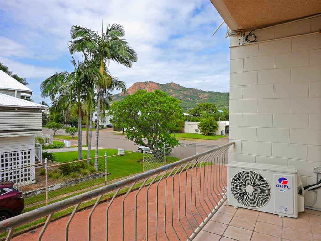 2/157 Mitchell St, North Ward, QLD 4810