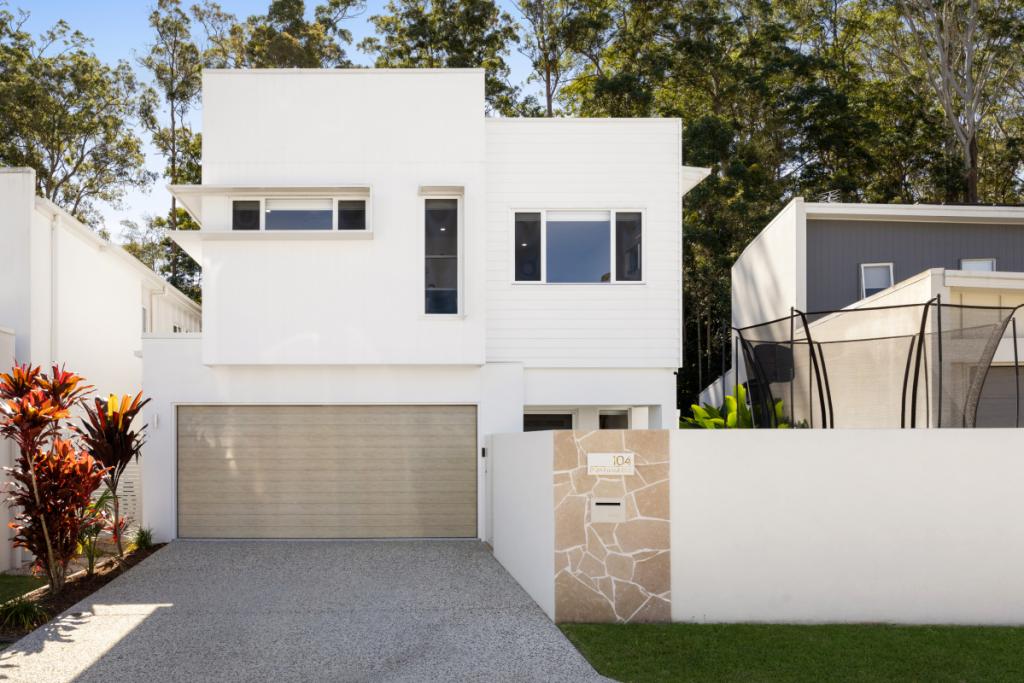 104 Palm Forest Cct, Forest Glen, QLD 4556