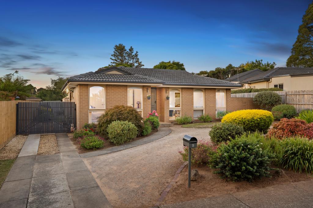 9 Lumeah Cres, Ferntree Gully, VIC 3156