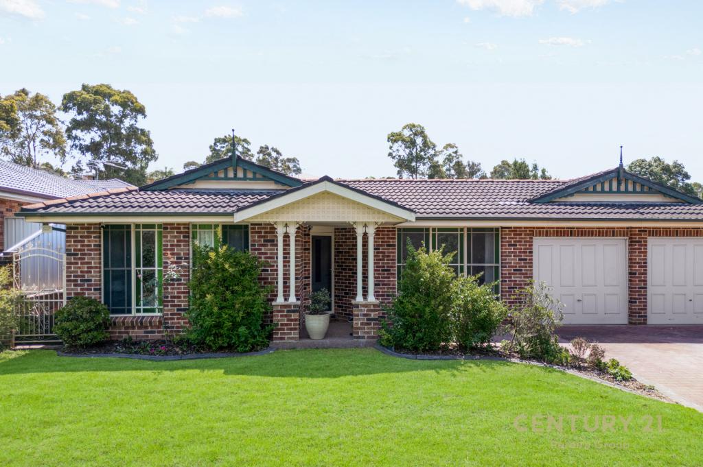 5 Hogue Pl, Mount Annan, NSW 2567