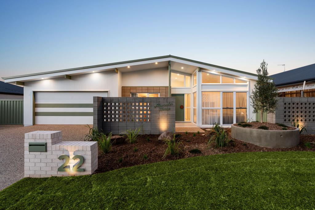 22 Mirambeena Dr, Highfields, QLD 4352