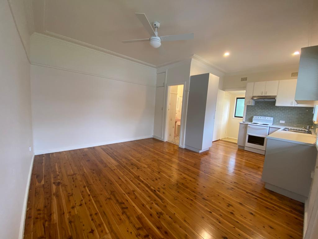 2/131 Prince Edward Dr, Dapto, NSW 2530