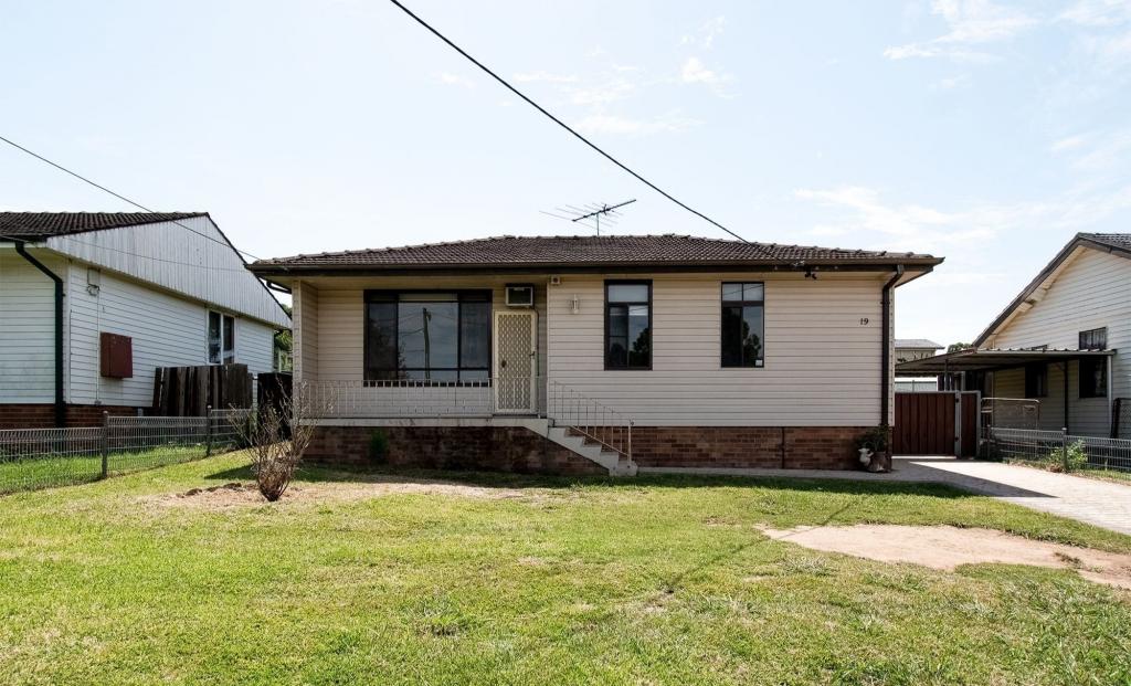 19 Sherbrooke St, Rooty Hill, NSW 2766