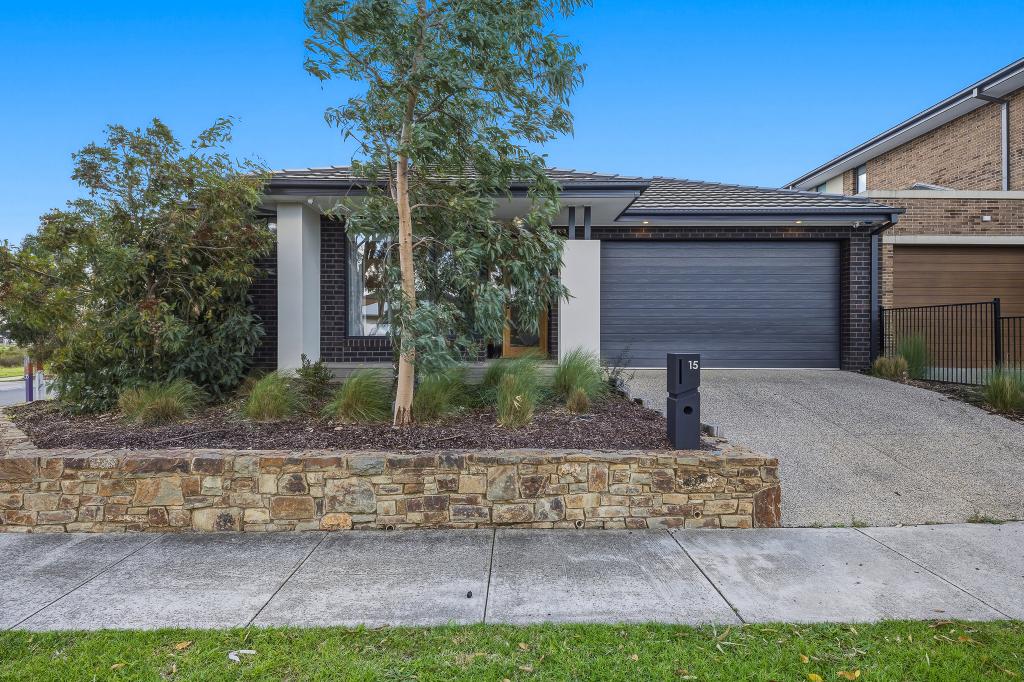 15 Snead Bvd, Cranbourne, VIC 3977