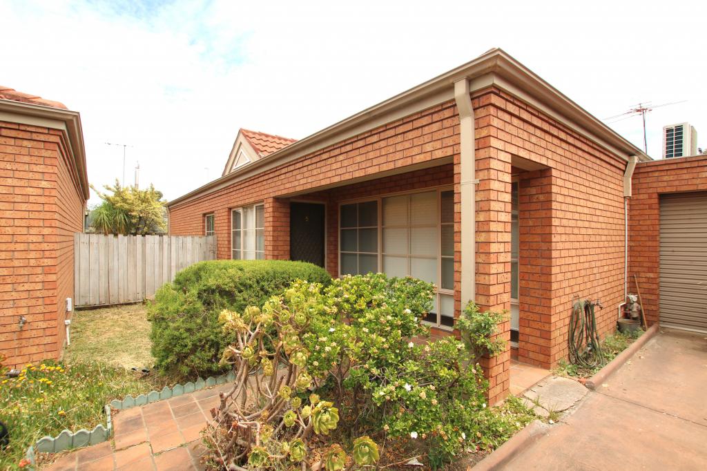 5/60 RENNIE ST, COBURG, VIC 3058