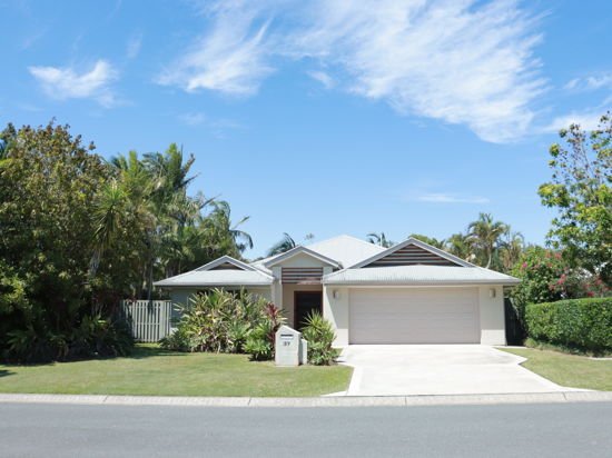 37 Rainbow Cct, Coomera, QLD 4209