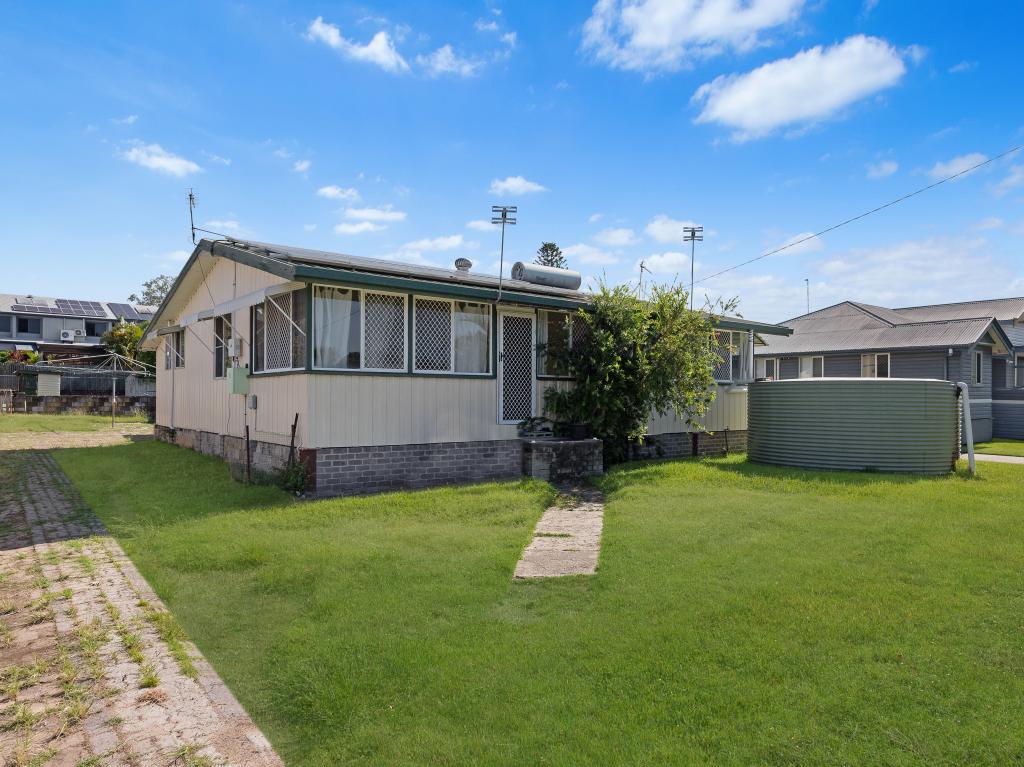 125 Torquay Rd, Scarness, QLD 4655