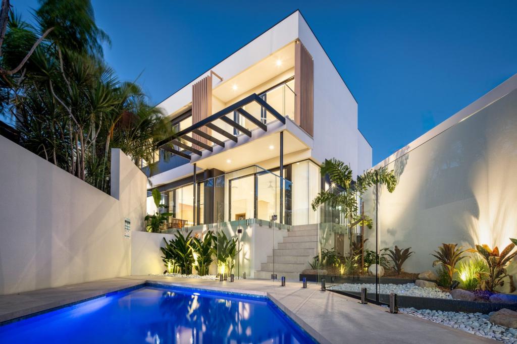 5b Rio Vista Bvd, Broadbeach Waters, QLD 4218