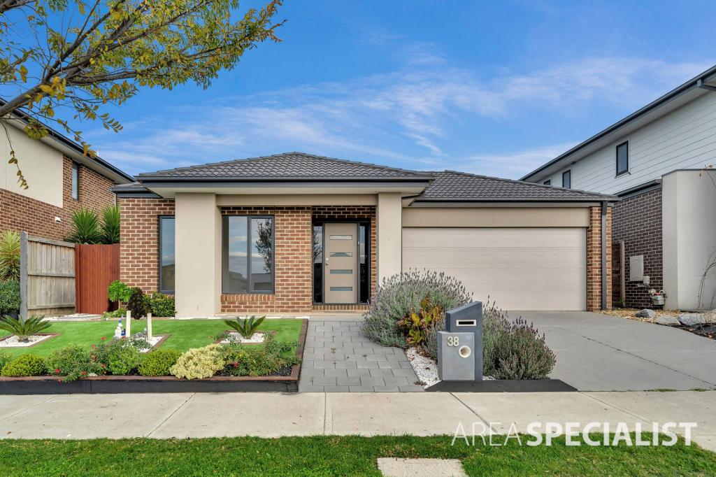 38 DEORO PDE, CLYDE NORTH, VIC 3978
