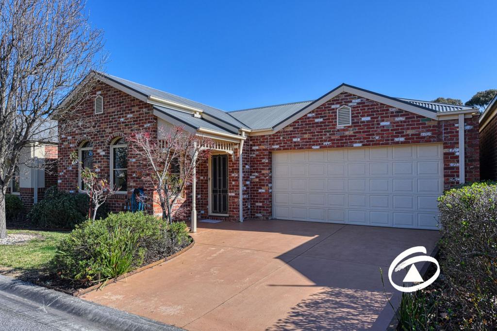 2/1 Malouf Ct, Pakenham, VIC 3810