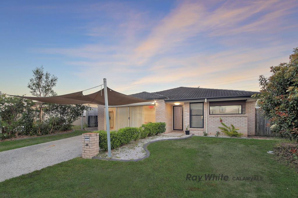 28 FAIRWEATHER ST, BERRINBA, QLD 4117