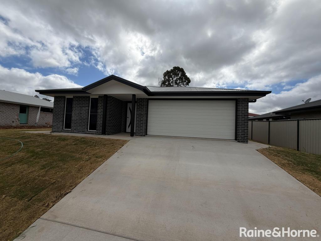 23a Sharon Cres, Kingaroy, QLD 4610