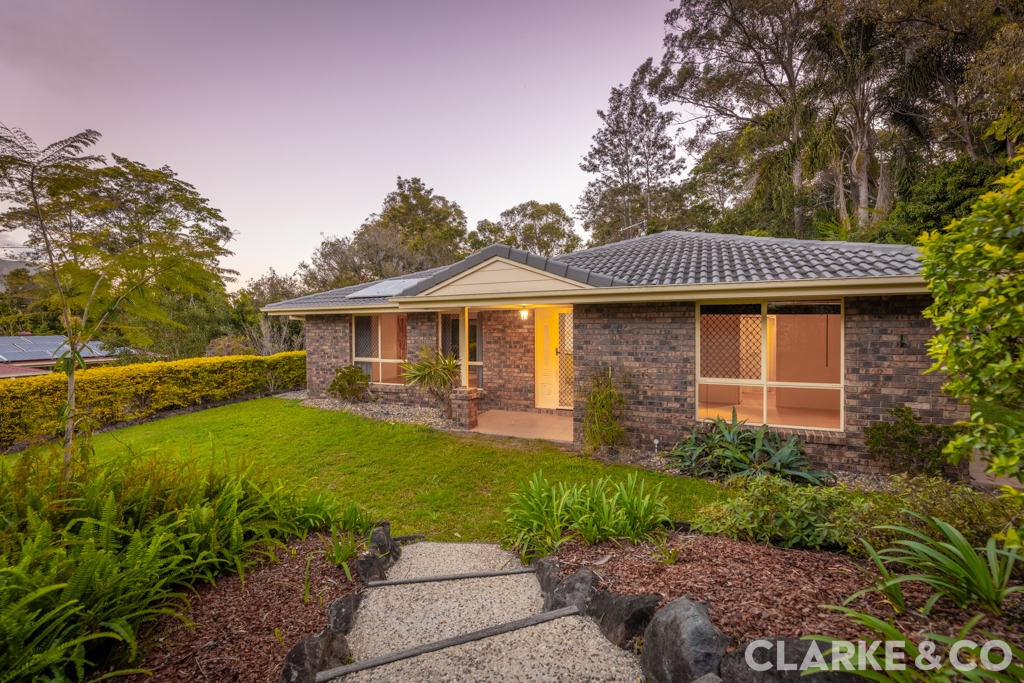 4 Knowles Pl, Glass House Mountains, QLD 4518