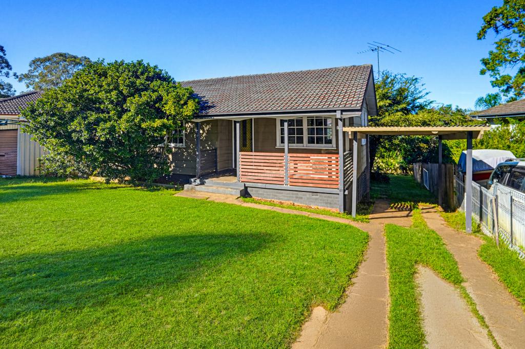 80 Lucena Cres, Lethbridge Park, NSW 2770